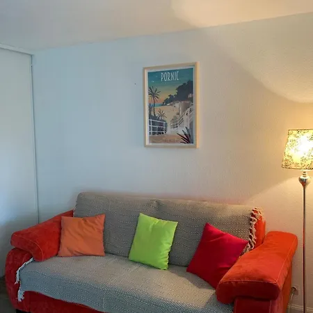 Appartement T2 Avec Balcon Face Au Golf Et Piscine A Pornic
